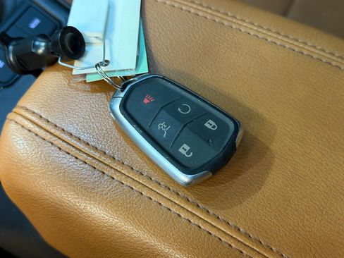 Used 2019 Cadillac XT4 Sport FWD image 38