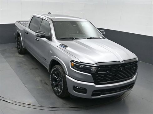 New 2026 RAM 1500 4x4 Crew Cab image 36
