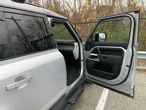 Certified 2021 Land Rover Defender 110 SE image 14