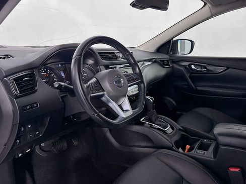 Used 2021 Nissan Rogue Sport SL FWD image 14