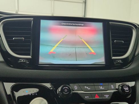 New 2027 Chrysler Pacifica LX FWD image 24