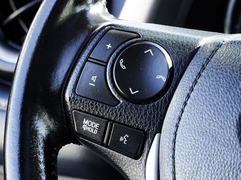 Used 2018 Toyota RAV4 Limited image 34