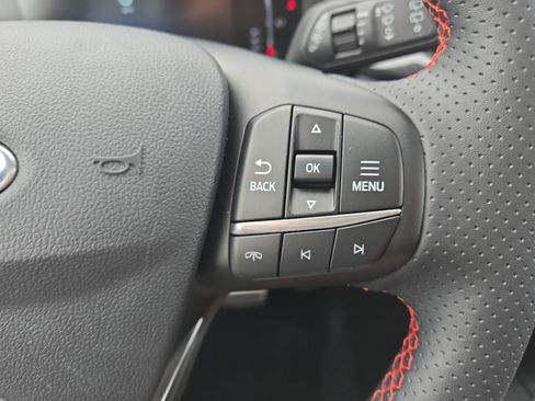 Used 2024 Ford Escape ST-Line w/ Tech Pack #1 AWD/4WD image 15