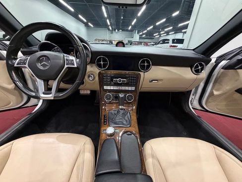 Used 2016 Mercedes-Benz SLK 350 image 30