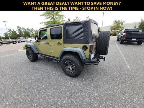 Used 2013 Jeep Wrangler Unlimited Rubicon AWD/4WD image 9