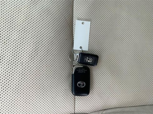 Used 2018 Lexus GX 460 Premium AWD/4WD image 34