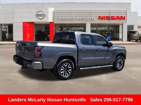 Used 2024 Nissan Frontier SL w/ Technology Package RWD image 3