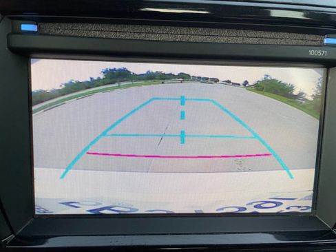 Used 2016 Toyota Corolla L image 20