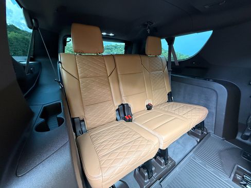 Used 2022 Cadillac Escalade ESV Sport w/ Touring Package AWD/4WD image 26