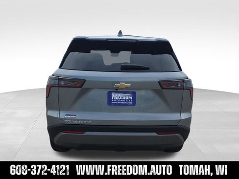 Used 2026 Chevrolet Equinox LT AWD/4WD image 6