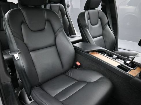 Used 2024 Volvo XC90 B6 Plus AWD/4WD image 21