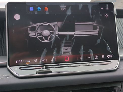 New 2026 Volkswagen Tiguan SE image 12