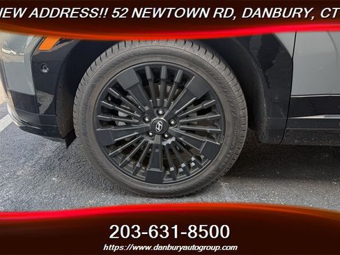 Used 2025 Hyundai Santa Fe Calligraphy AWD/4WD image 10