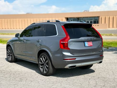 Used 2018 Volvo XC90 T6 Momentum w/ Convenience Package AWD/4WD image 5