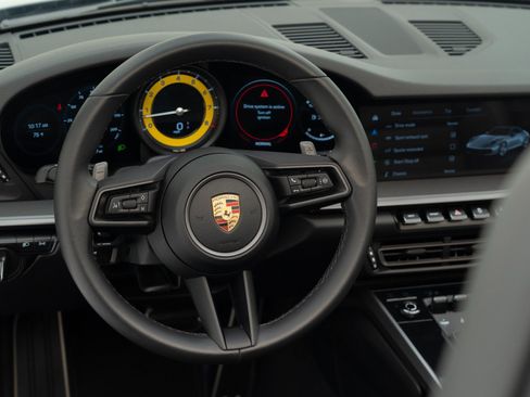 Certified 2022 Porsche 911 Carrera image 20