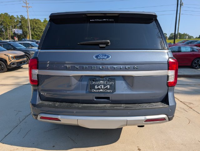 Used 2023 Ford Expedition XLT RWD image 4