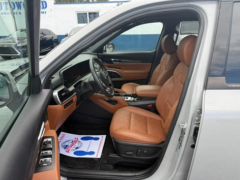 Used 2025 Kia Telluride EX X-Line AWD/4WD image 11