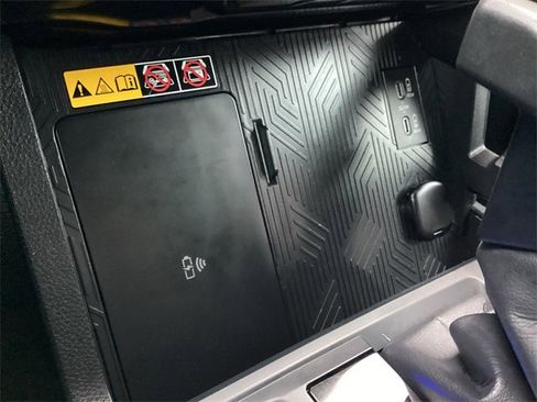 Used 2024 Toyota Tacoma TRD Sport image 24