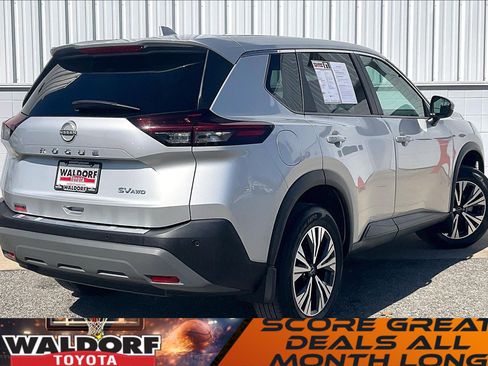 Used 2022 Nissan Rogue SV image 17