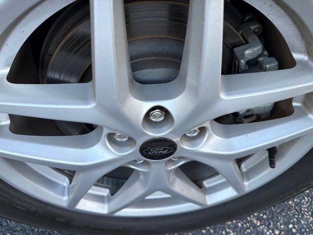 Used 2023 Ford Edge SEL w/ Convenience Package AWD/4WD image 6
