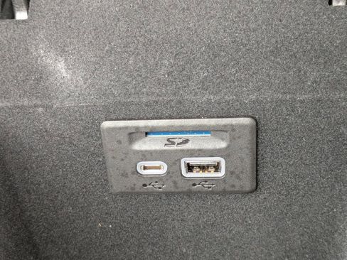 Used 2021 Cadillac XT5 Premium Luxury image 23