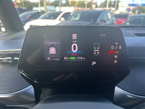 Used 2025 Volkswagen ID. Buzz Pro S image 9