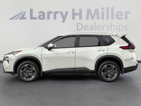 New 2026 Nissan Rogue SV w/ Cold Weather Package FWD image 3