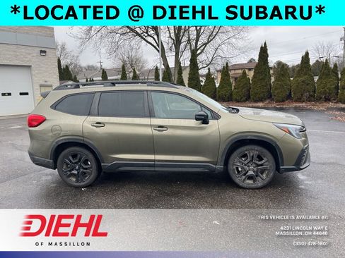Used 2023 Subaru Ascent Onyx Edition image 2