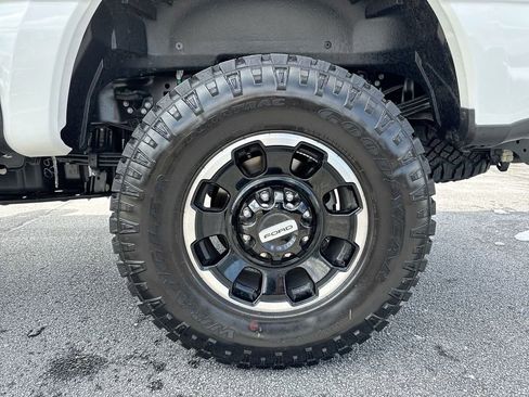 New 2026 Ford F250 Platinum w/ Tremor Off-Road Package image 28