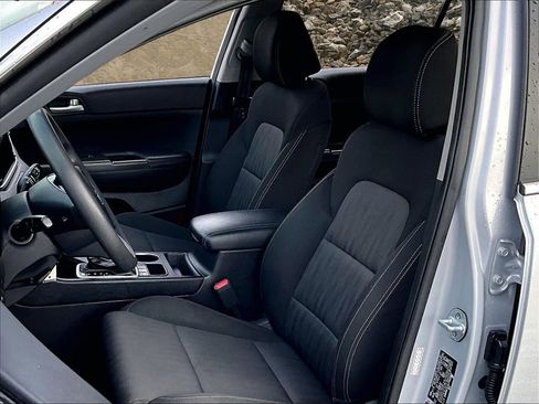 Used 2020 Kia Sportage LX image 22