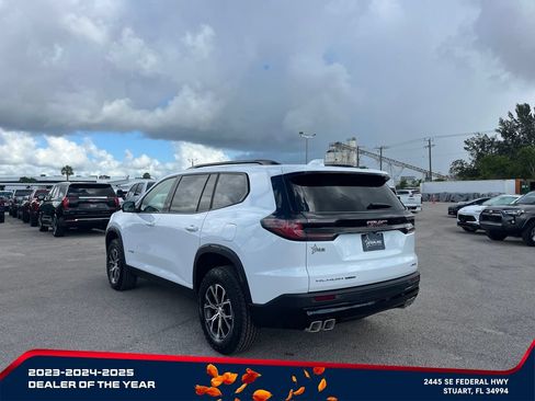 New 2026 GMC Acadia AT4 w/ Luxury Package AWD/4WD image 5