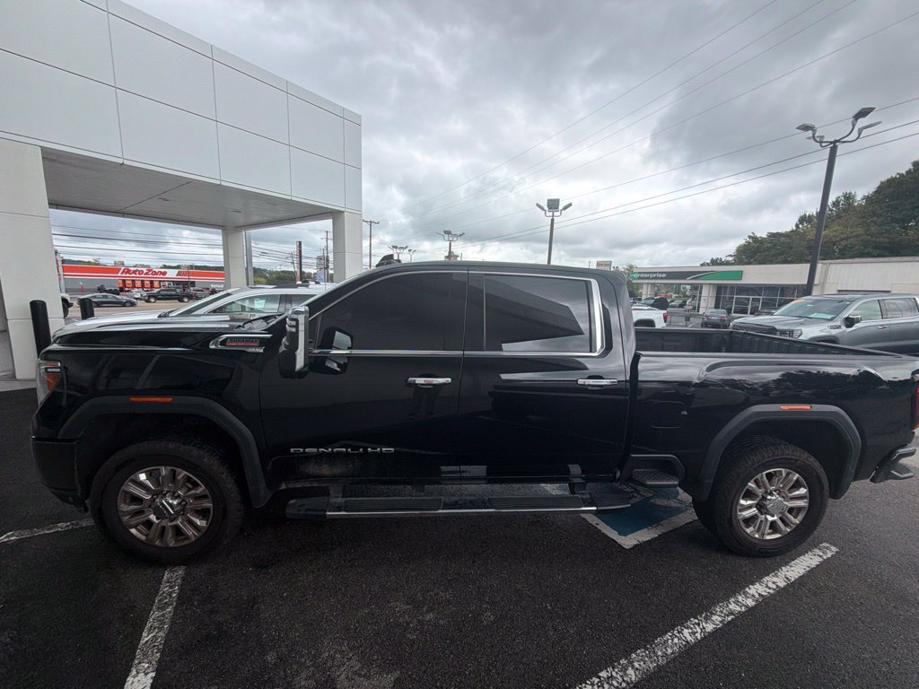 Certified 2020 GMC Sierra 2500 Denali w/ Denali Ultimate Package AWD/4WD image 2