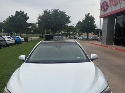 Used 2018 Toyota Camry XSE w/ Audio Package FWD image 2