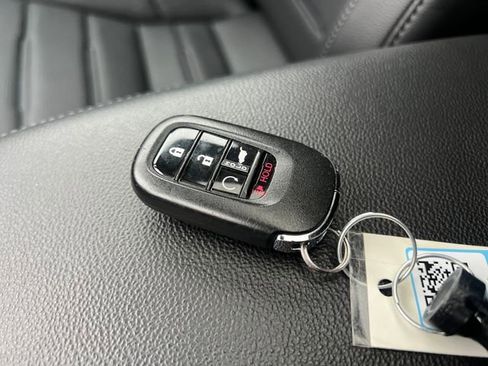 Used 2025 Honda CR-V EX-L image 33