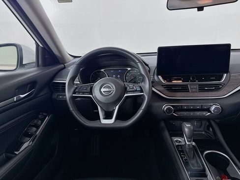 Used 2023 Nissan Altima 2.5 SV w/ SV Premium Package FWD image 23