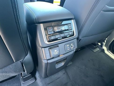 New 2025 Subaru Ascent Touring image 17