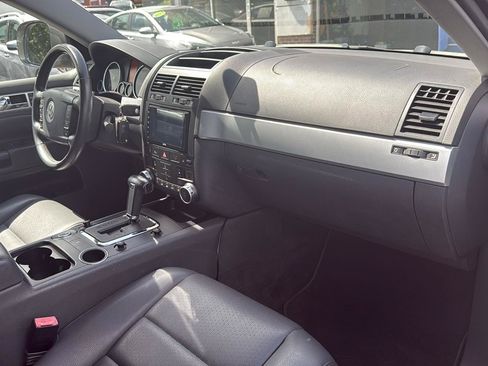 Used 2008 Volkswagen Touareg V6 AWD/4WD image 12