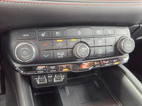 Used 2023 Dodge Durango GT RWD image 28