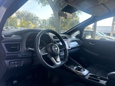 Used 2025 Nissan Leaf S FWD image 14
