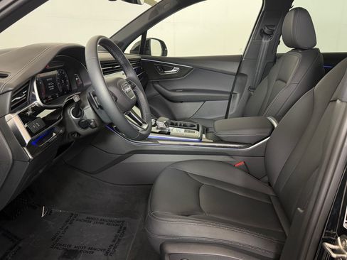 Certified 2026 Audi Q7 2.0T Premium w/ Convenience Plus Package AWD/4WD image 5