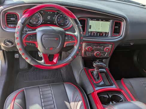Used 2018 Dodge Charger SXT Plus w/ Driver Confidence Group RWD image 9