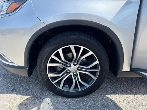 Used 2022 Mitsubishi Outlander ES FWD image 31