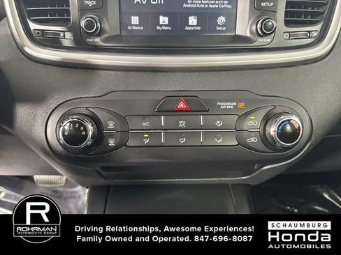 Used 2020 Kia Sorento FWD V6 image 9