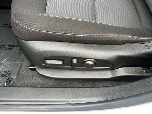 Used 2025 Chevrolet Blazer LT image 22