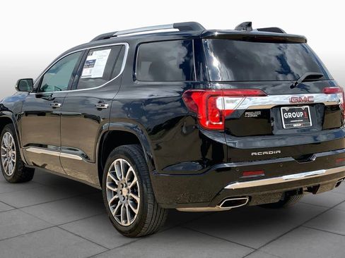 Used 2023 GMC Acadia Denali w/ Denali Ultimate Package FWD image 12