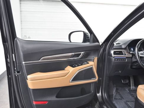 Used 2022 Kia Telluride SX w/ Towing Package image 7