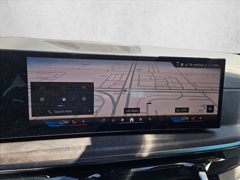 New 2026 BMW X5 xDrive40i w/ Parking Assistance Package AWD/4WD image 11