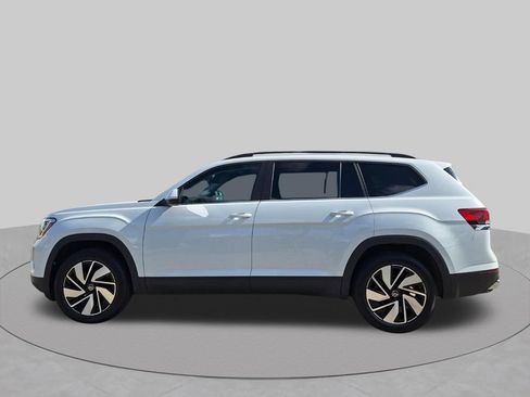 Used 2025 Volkswagen Atlas SE FWD image 6
