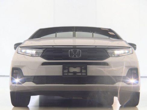Used 2025 Honda Odyssey Sport-L image 3