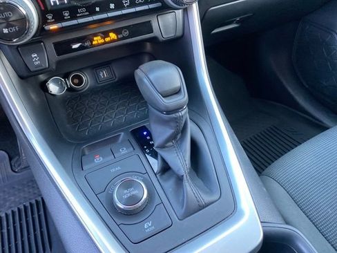 Used 2023 Toyota RAV4 LE image 13